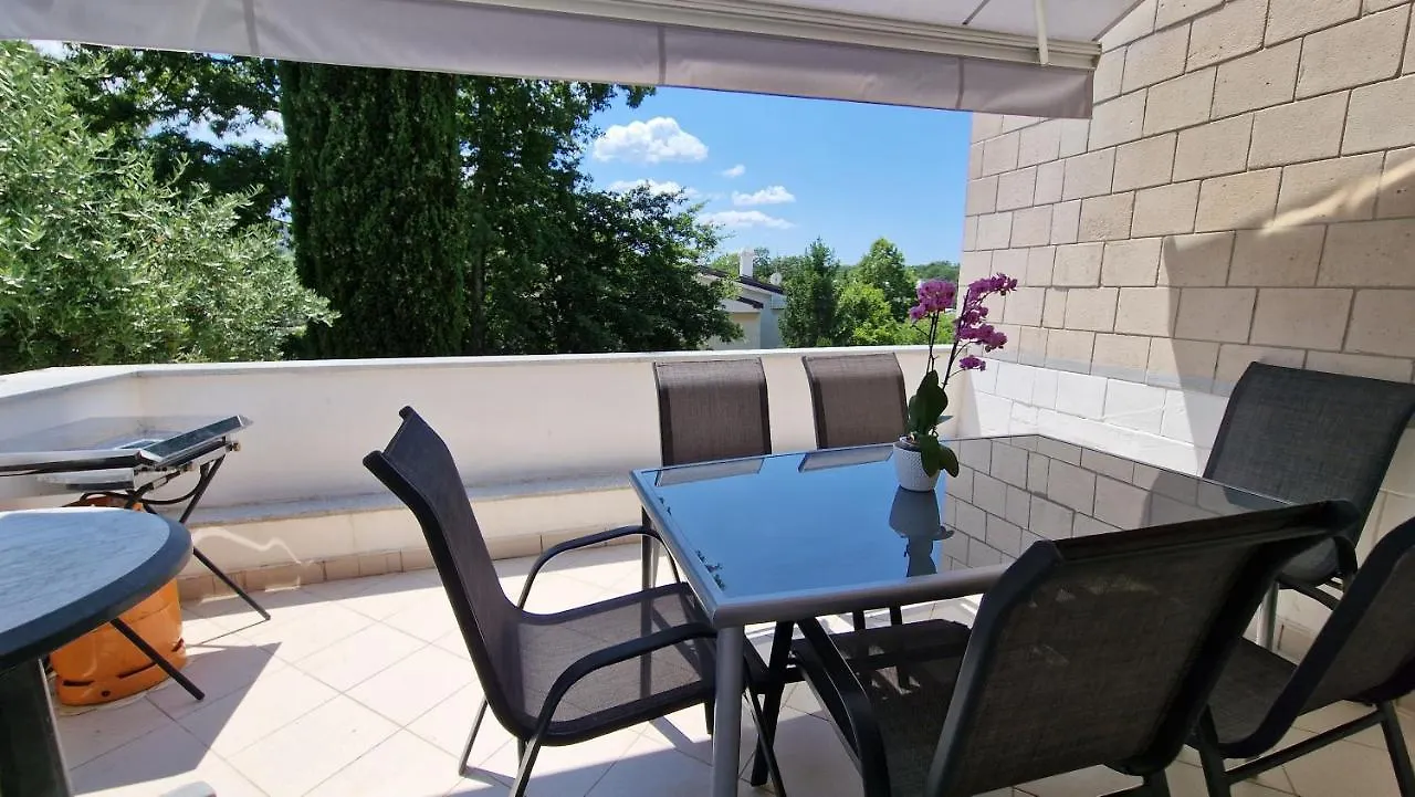 Апартаменты Apartman Bela Нивице